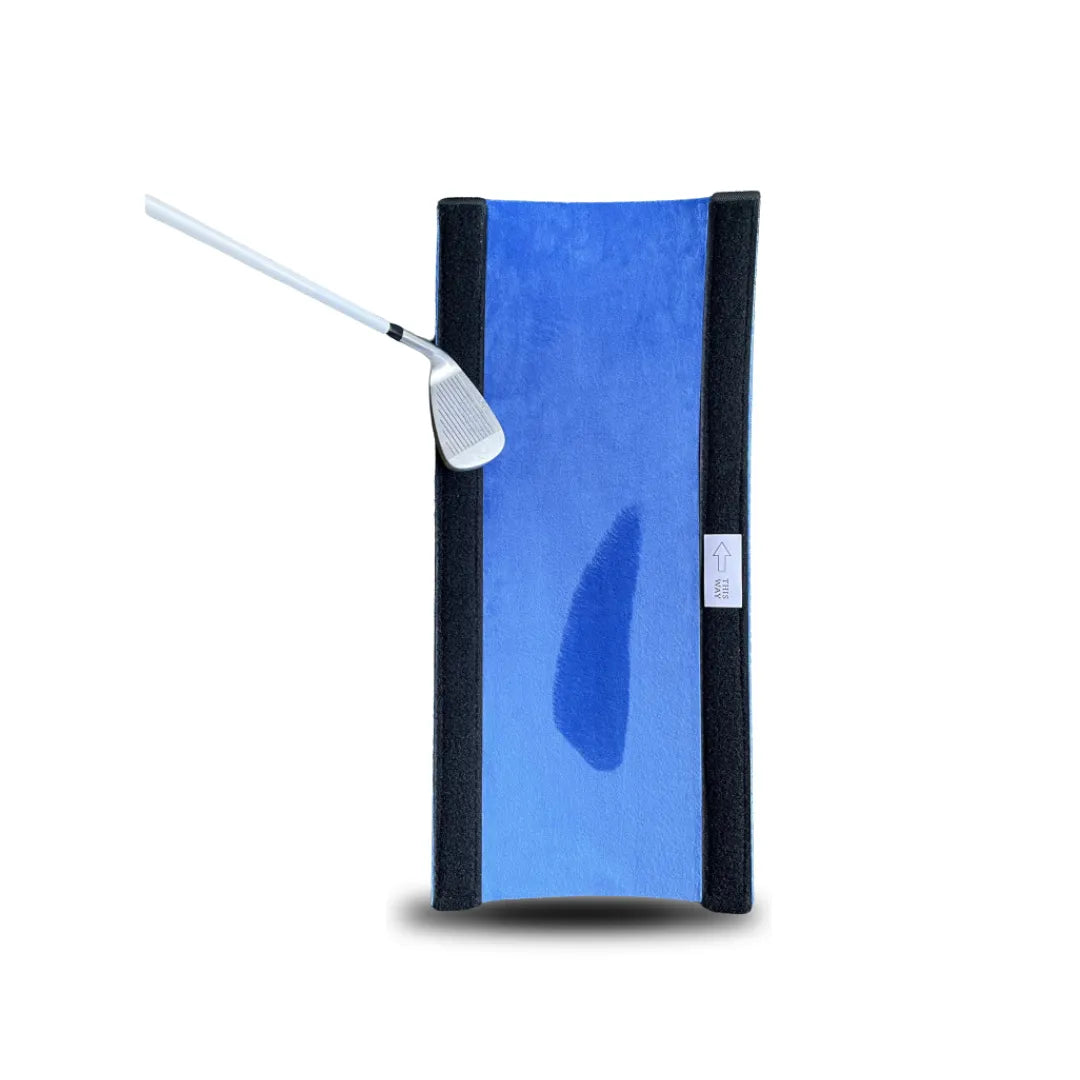 Club impact trail on divot mat